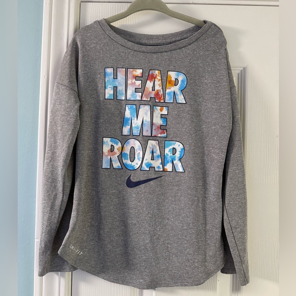 Nike Kids Gray 'Hear Me Roar' Long Sleeve Tee